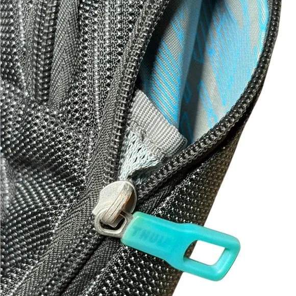 Thule Black Teal Men's Backpack Cycling Sports Outdoors Padded - Picture 4 of 13